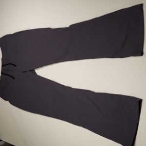 Columbia Omni Shield Pants Scrub Pants Flare bottoms Size 6 NWOT Gray